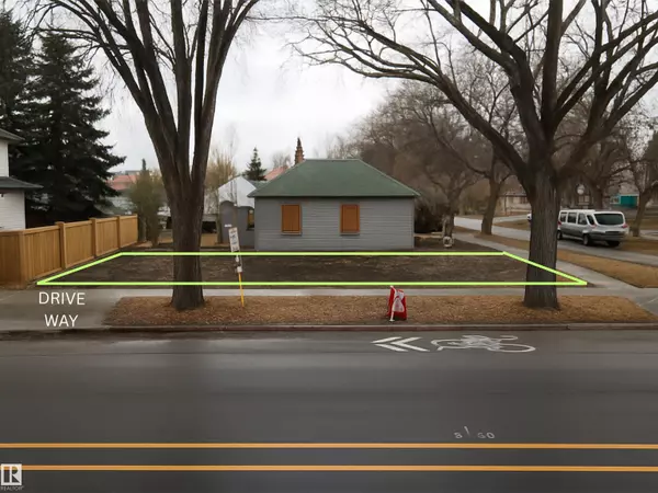 Edmonton, AB T5B 3R1,11404 88 ST NW