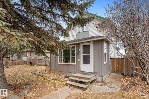 4912 51 AV, Lamont, AB T0B 2R0