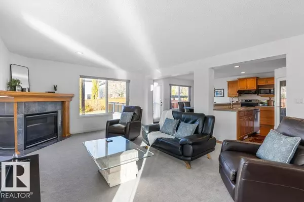 Edmonton, AB T6R 3M6,2171 HADDOW DR NW