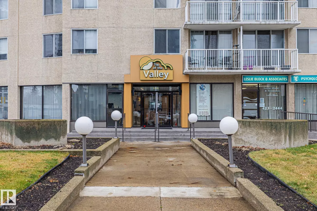 Edmonton, AB T5N 3X8,#805 12141 JASPER AV NW