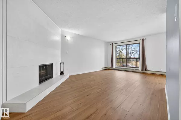 Edmonton, AB T5H 3N4,#204 10829 117 ST NW