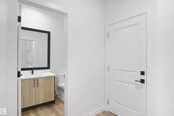 Spruce Grove, AB T7X 4G4,12 AXELWOOD CR