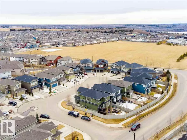 Edmonton, AB T6W 0X5,1618 WATES CL SW