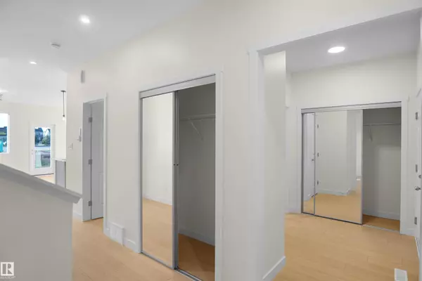 Fort Saskatchewan, AB T8L 0Y8,83 FICUS WY