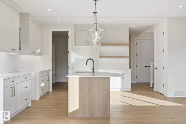 Devon, AB T9G 0M7,721 ASTORIA WY