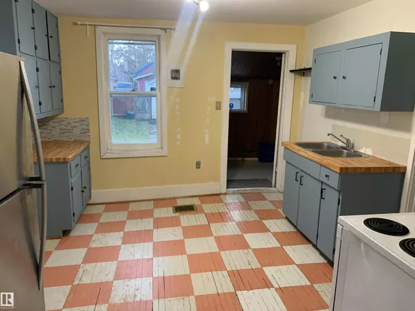 Edmonton, AB T6E 2S8,9747 90 AV NW