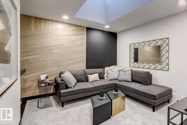 Edmonton, AB T5S 0W1,4168 Kinglet Drive NW