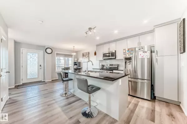 Edmonton, AB T6M 1M8,1002 STILLWATER BV NW