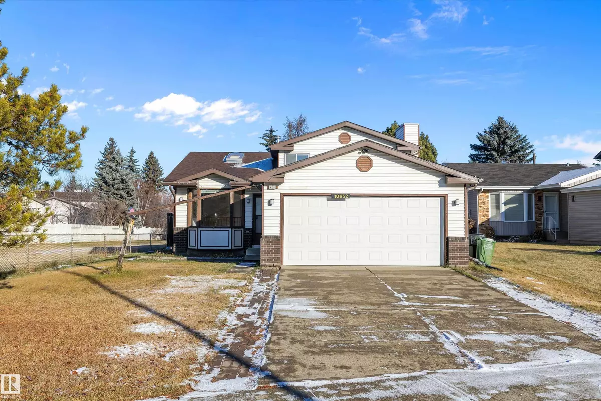 Edmonton, AB T6J 6H1,10652 10 AV NW