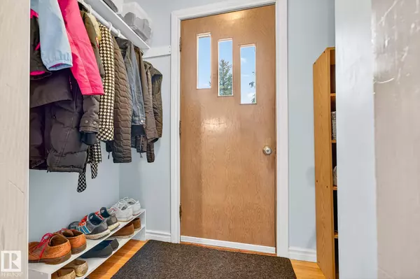 Edmonton, AB T5M 1R3,10965 139 ST NW