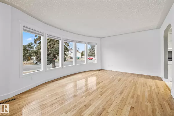 Edmonton, AB T5T 0S3,8031 179A ST NW NW