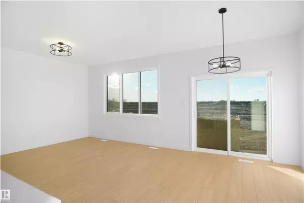 Edmonton, AB T6M 1P7,2116 210 ST NW