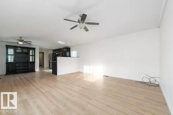 Sherwood Park, AB T8H 1M1,1506 Lakeview Road