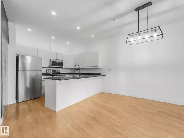 Edmonton, AB T5K 0J5,#105 11415 100 AV NW