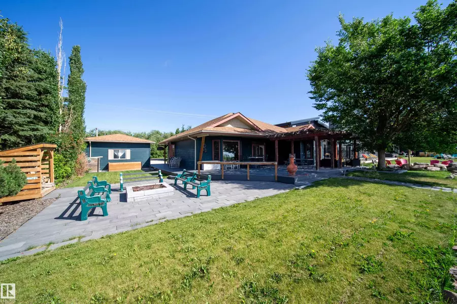 103 Argentia Beach, Rural Wetaskiwin County, AB T0C 2C0