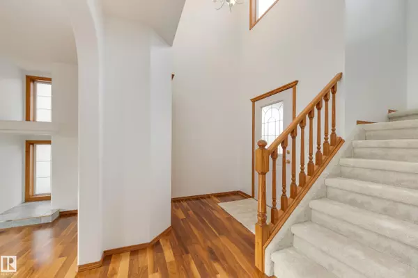 Edmonton, AB T6V 1K5,13323 155 AV NW