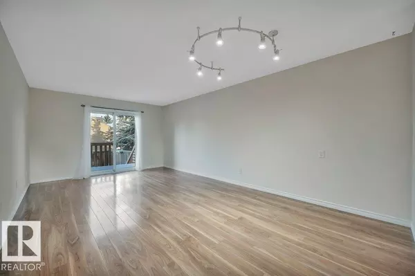 Edmonton, AB T6K 3B8,1795 LAKEWOOD RD S NW