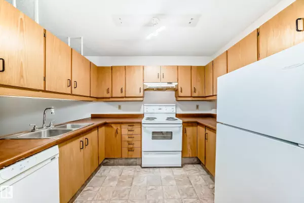 St. Albert, AB T8N 2Y2,#104 70 ALPINE PL