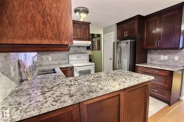 14608 29A ST NW, Edmonton, AB T5Y 2A2