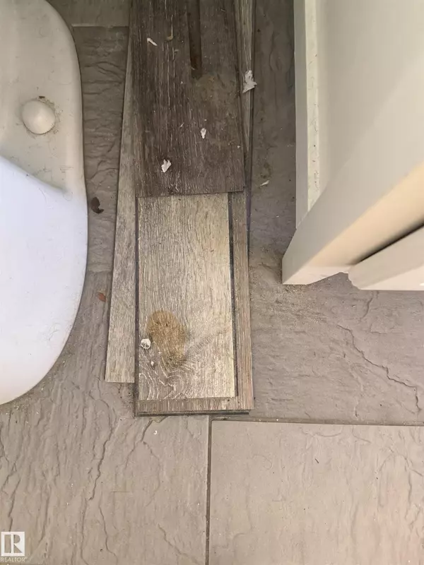 St. Albert, AB T8N 4L4,9 LOUISBOURG PL