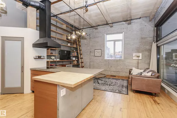 Edmonton, AB T5J 1K3,#118 10309 107 ST NW