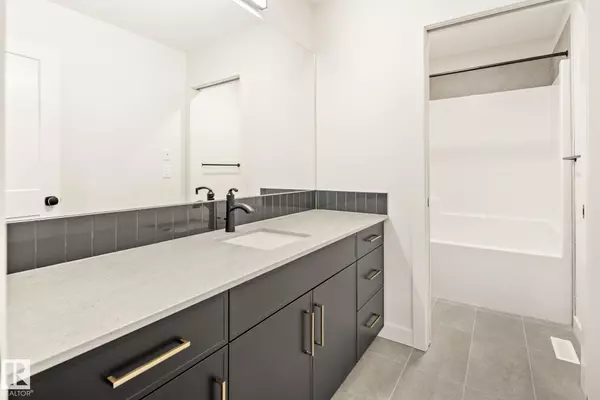 Spruce Grove, AB T7X 0R5,10 PRESCOTT BV