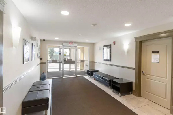 Edmonton, AB T5X 0J5,#214 12660 142 AV NW