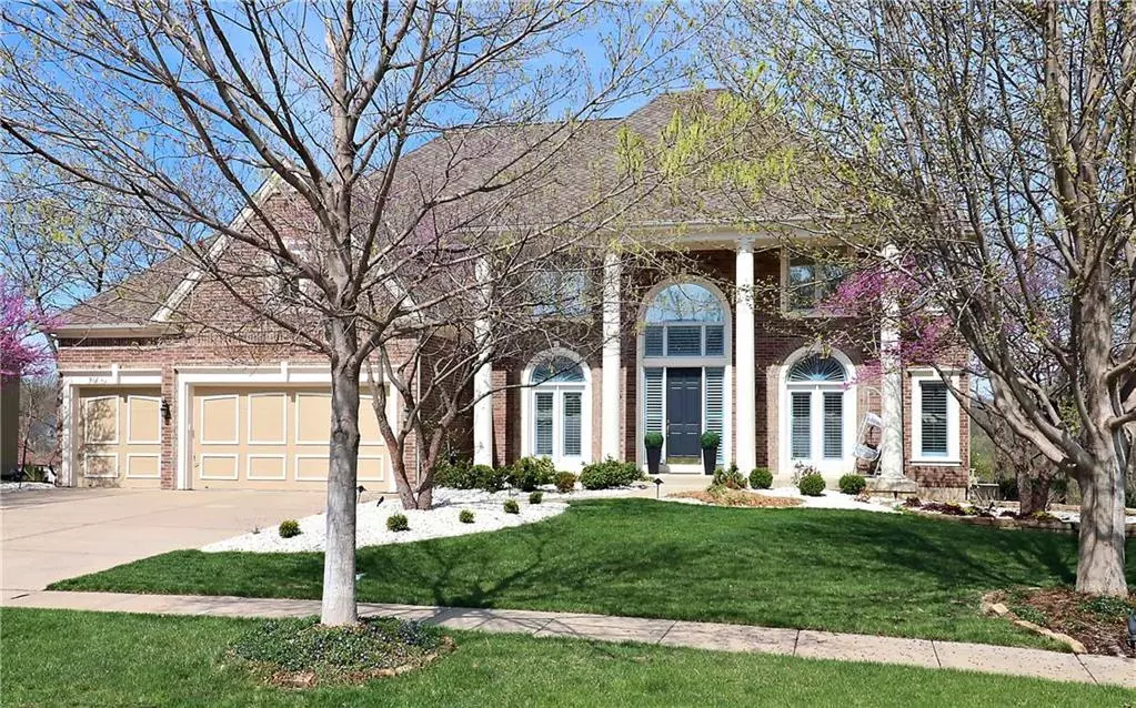 Leawood, KS 66224,15440 IRONHORSE CIR