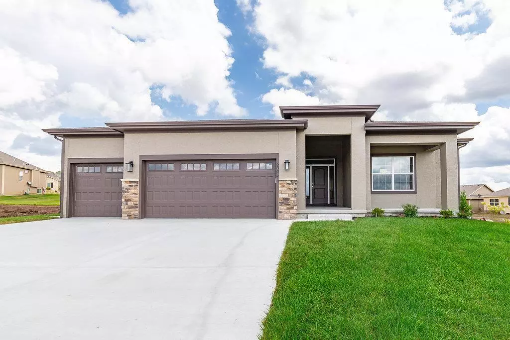 Lawrence, KS 66049,6305 Steeple Chase CT