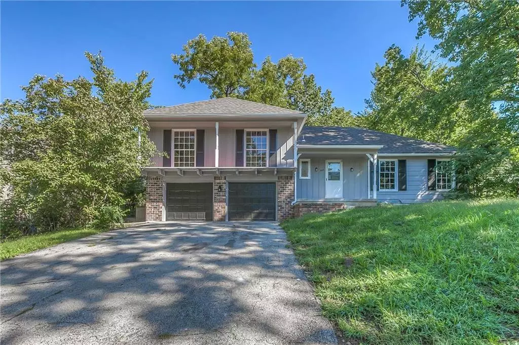 Kansas City, MO 64133,7424 Gregory CIR