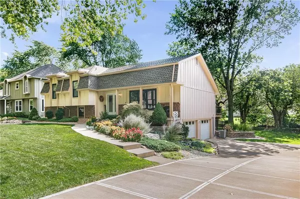 12856 Sagamore RD, Leawood, KS 66209