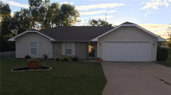 102 Aaron CT, Grain Valley, MO 64029