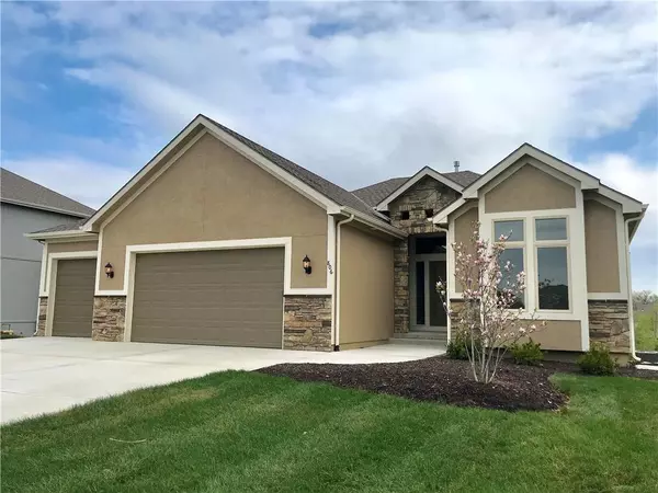 Lansing, KS 66043,806 Canyon LN