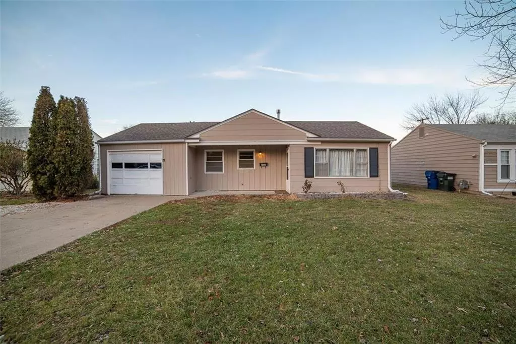 Lawrence, KS 66049,2528 Moundview DR