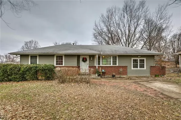 Excelsior Springs, MO 64024,106 Helen ST