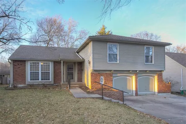 Overland Park, KS 66214,10812 W 100th PL