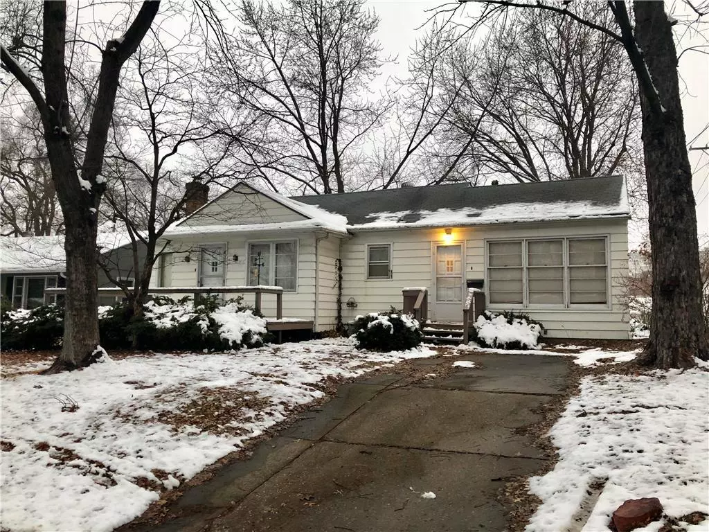 Leavenworth, KS 66048,1304 Cheyenne ST