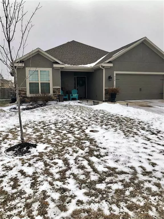 Blue Springs, MO 64014,916 SE Crimson CT