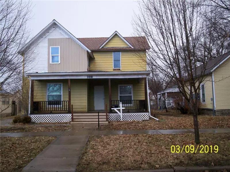 308 W Wea ST, Paola, KS 66071