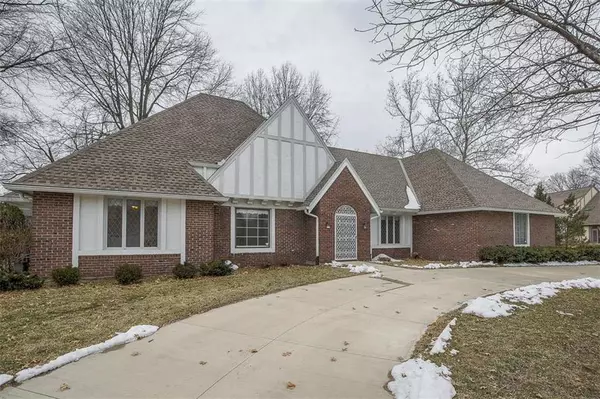 10108 Howe DR, Leawood, KS 66206