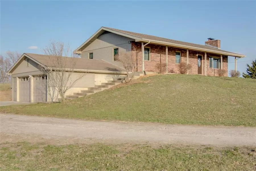 588 E 1700 RD, Baldwin City, KS 66006