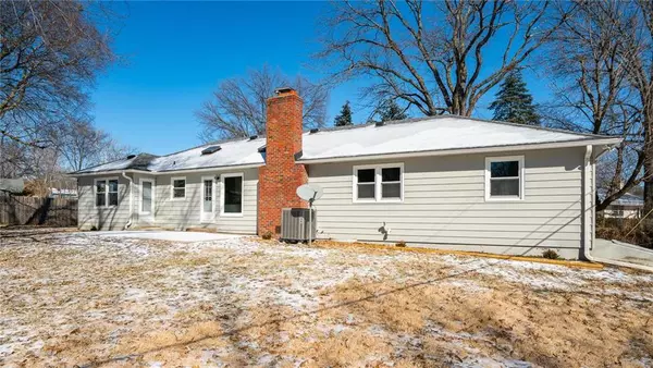 Roeland Park, KS 66205,3719 W 47 PL