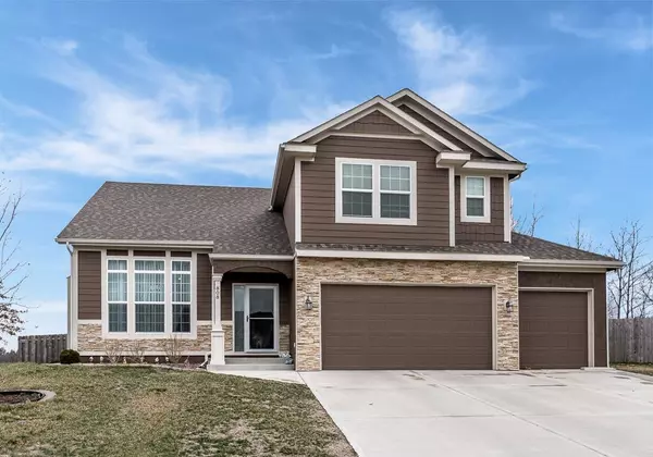 808 154th CIR, Basehor, KS 66007