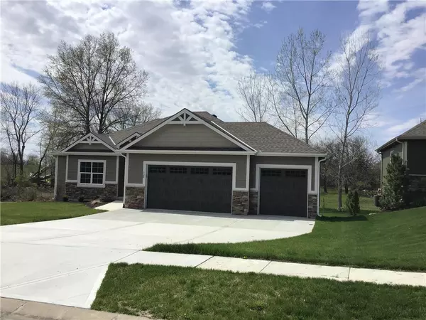 724 155th TER, Basehor, KS 66007