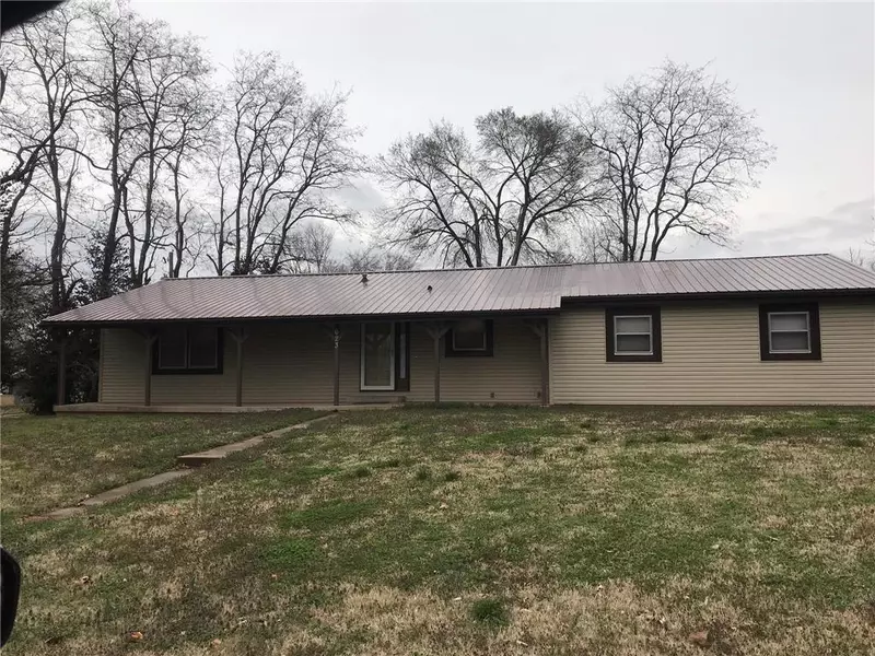 623 W 3rd ST, Fort Scott, KS 66701