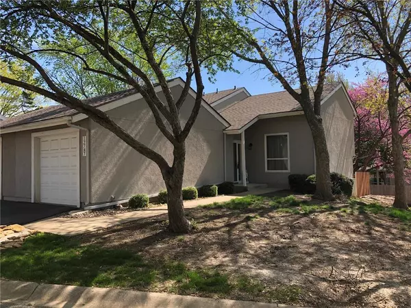 12787 W 108th TER, Overland Park, KS 66210