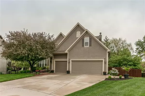 14731 S Hallet ST, Olathe, KS 66062