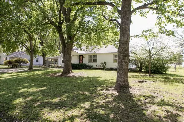 Oak Grove, MO 64075,600 SW Locust ST