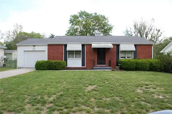 2009 N 34th ST, St Joseph, MO 64506