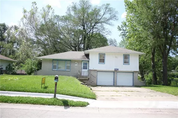 8903 W 47th TER, Merriam, KS 66203